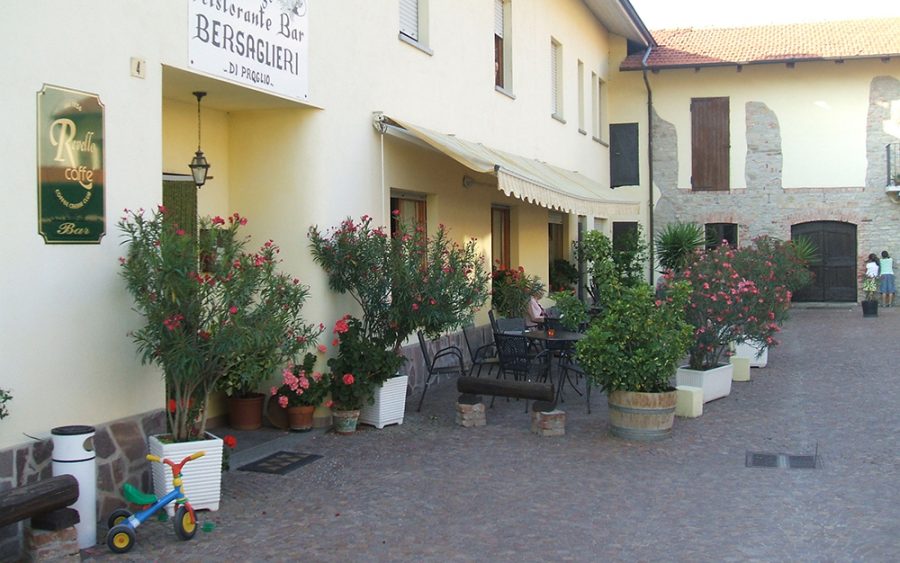Il cortile | Dei Bersaglieri